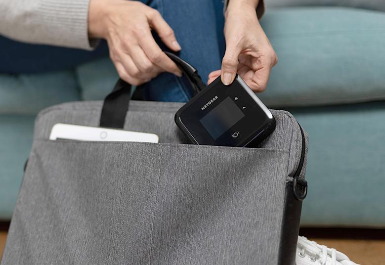 Nighthawk M5 5G WiFi 6 流動WiFi(熱點)路由器 (MR5200)